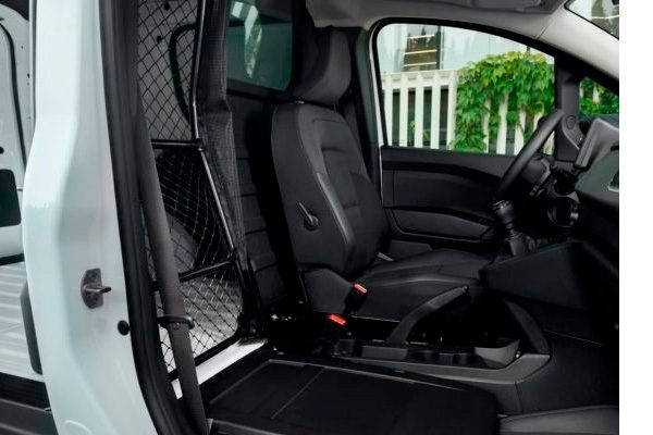 Nissan Townstar interior