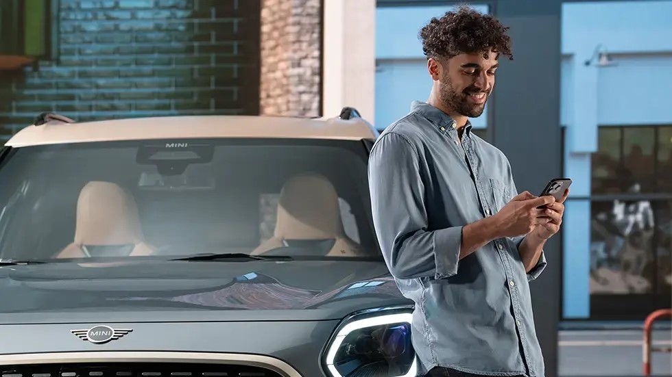 MINI Countryman exterior